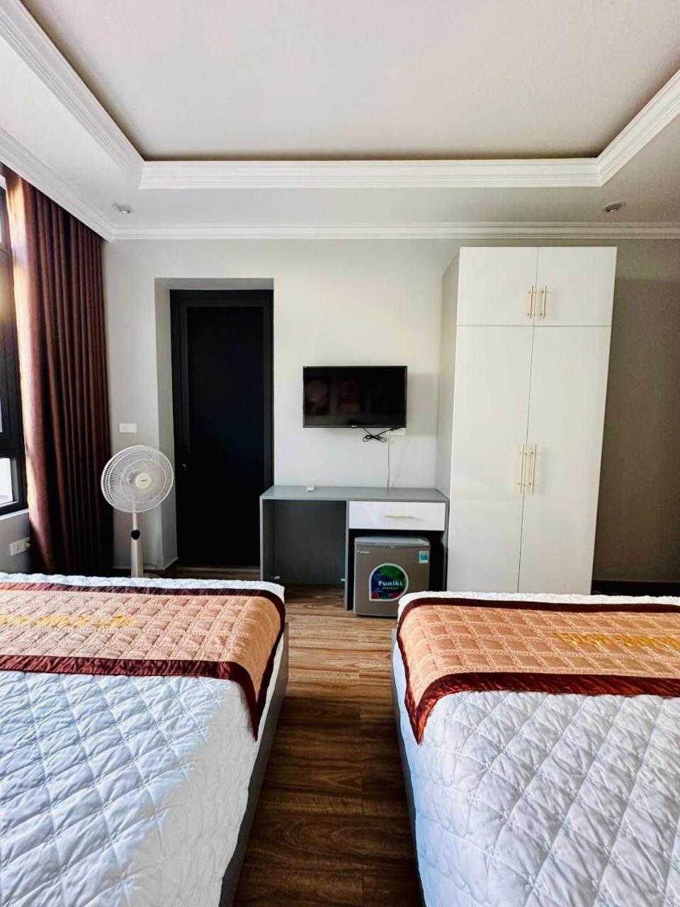 Viet Hoang Hotel Ha Long Buitenkant foto