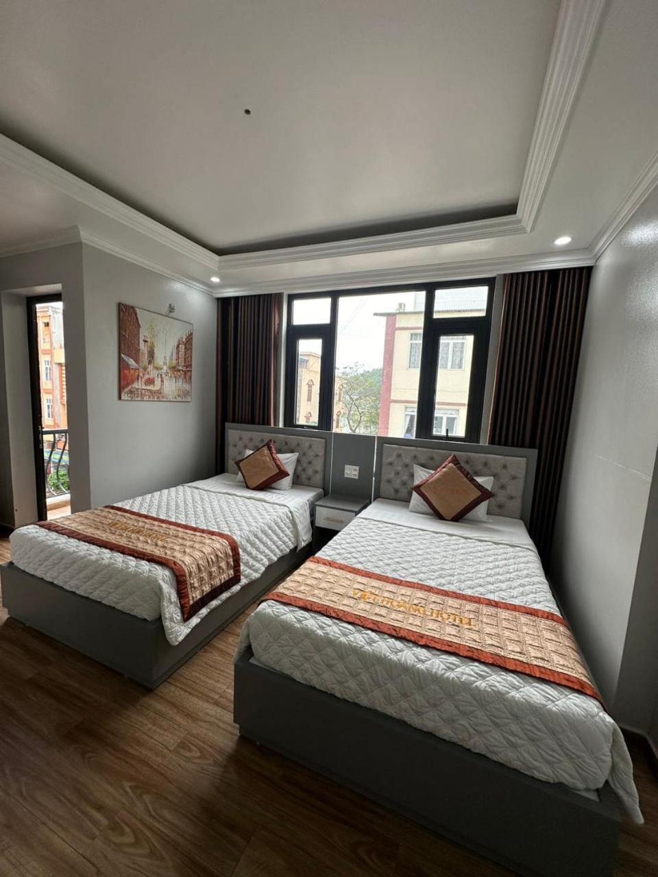 Viet Hoang Hotel Ha Long Buitenkant foto