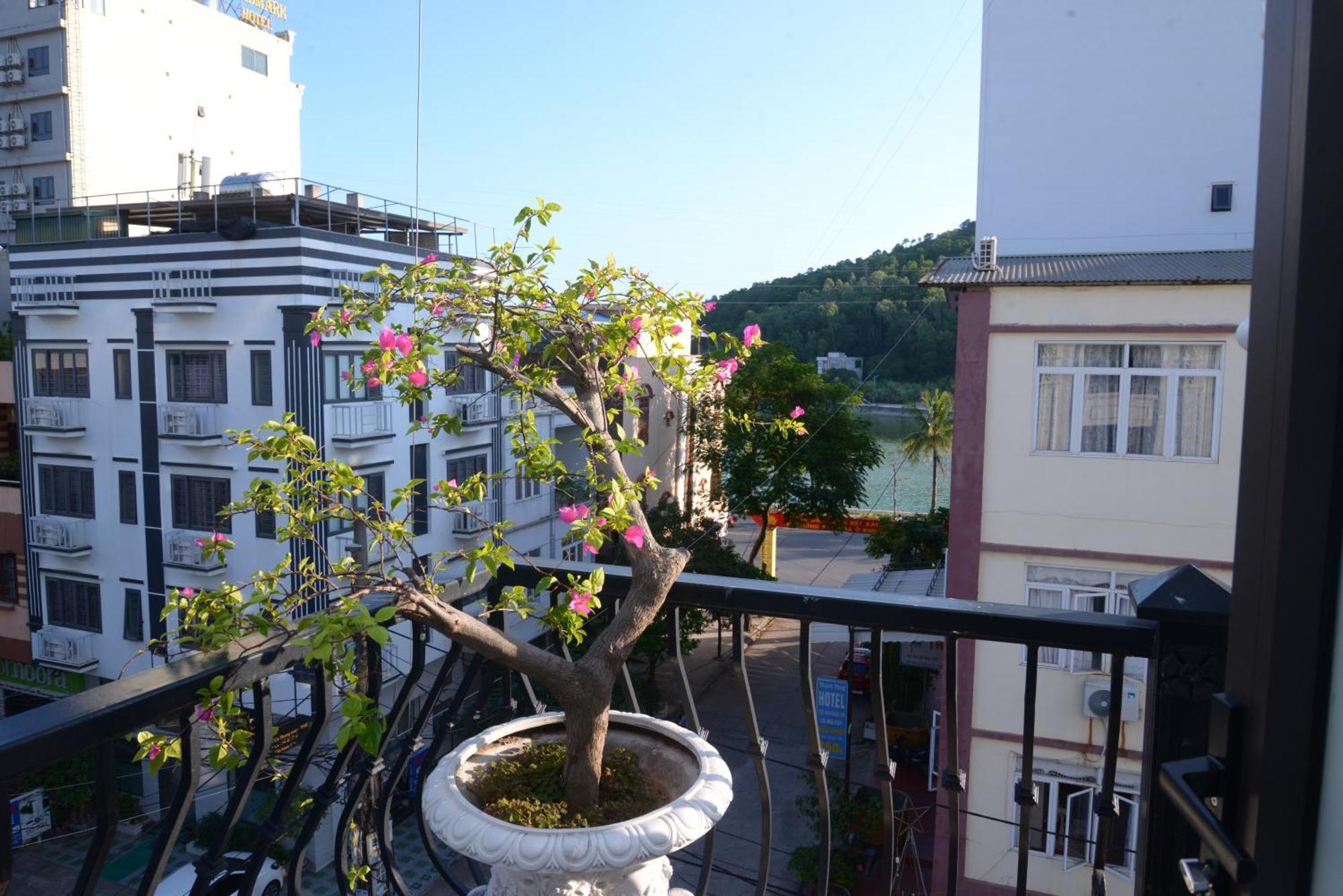 Viet Hoang Hotel Ha Long Buitenkant foto